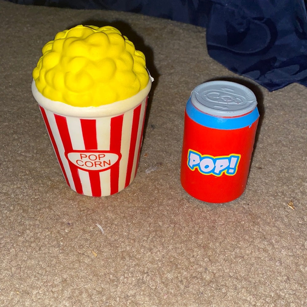 Popcorn and pop squishy